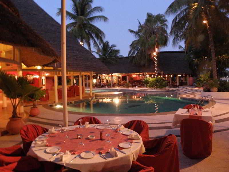 Espadon Hotel M'Bour Exterior photo